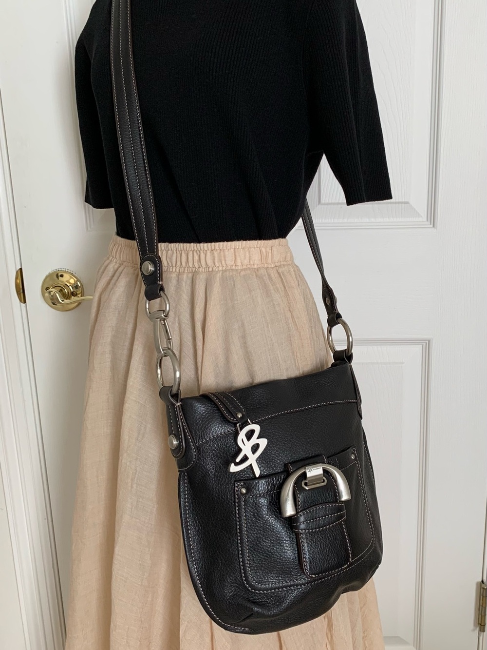 B Markowsky Black Pebbled Leather crossbody purse w dustbag